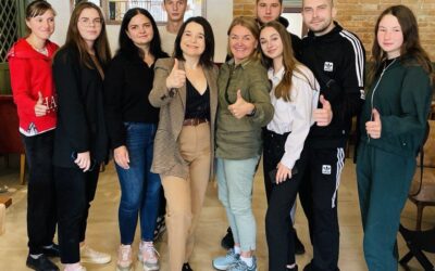 05 жовтня у рамках роботи Центру кар’єрного консультування здобувачі освіти груп ХТ-27-22 та КМ-15-22 разом із викладачкою Наталією Рибак відвідали сироварню-кафе «Амічі»