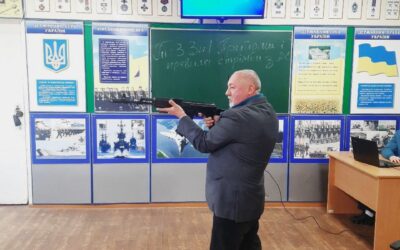 6 грудня викладач ДПТНЗ «Вінницьке вище професійне училище сфери послуг» Володимир Шиньковий провів відкритий урок з предмета «Захист України»