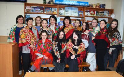 7 грудня до  Всесвітнього  дня української хустки у Вінницькій обласній  бібліотеці для юнацтва відбулася книжкова виставка “Національні традиції українців”