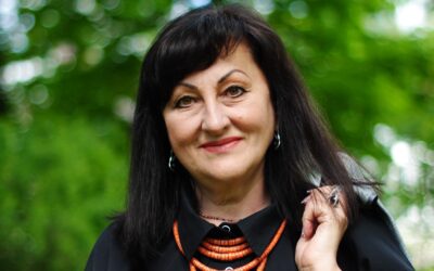 Шановна Валентино Євгеніївно! Колектив Вінницького професійного коледжу сфери послуг щиро вітає Вас із призначенням на посаду директора!